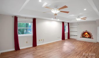 1212 Burtonwood Cir, Charlotte, NC 28212