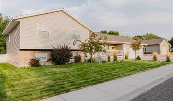 908 35th St, Cody, WY 82414