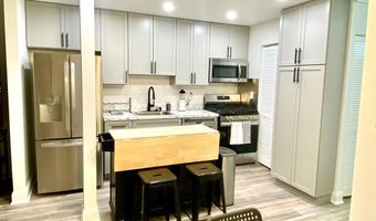 7439 Little River Tnpk LITTLE RIVER TNPK Tpke T-2, Annandale, VA 22003