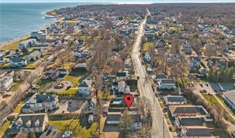 16 Courtway St, Narragansett, RI 02882