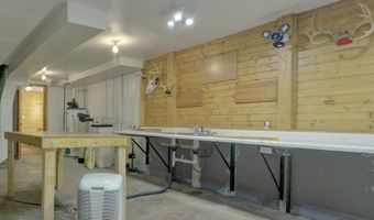 201 4th St, Armstrong, IA 50514