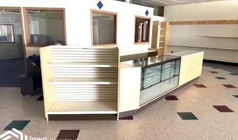114 E State St, Algona, IA 50511