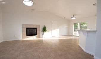 12794 Navajo Rd, Apple Valley, CA 92308