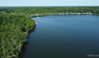 W16468 S Hilbert Dr, Armstrong Creek, WI 54103