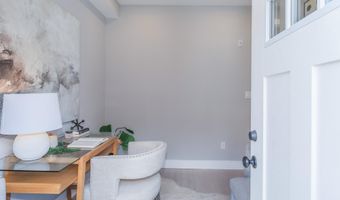 1332 G St SE 1, Washington, DC 20003
