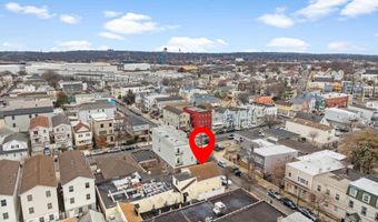 31 COTTAGE St, Bayonne, NJ 07002