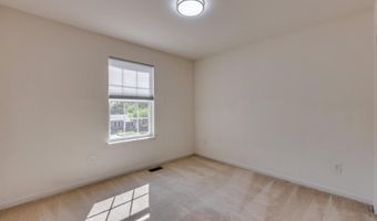 253 Village Creek Dr Dr, Ballwin, MO 63021