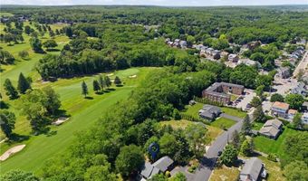 32 Briarwood Rd, Lincoln, RI 02865
