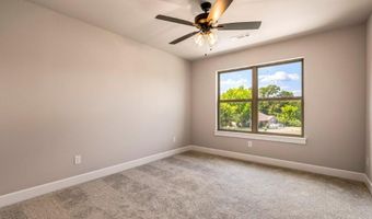 2 Hebrides Cir, Bella Vista, AR 72715