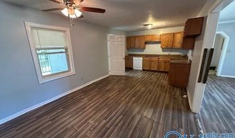 224 Dunn Dr, Albertville, AL 35950