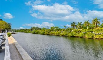 3675 N Country Club Dr 2302, Aventura, FL 33180