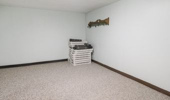 902 S 17th St, Aberdeen, SD 57401