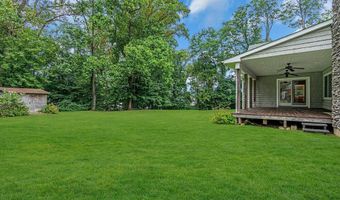 10 Greenwood Pl, Middletown, NJ 07748
