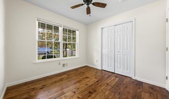 501 Spray Ave, Beachwood, NJ 08722