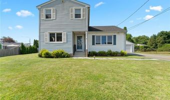 10 Philips Ave, Middletown, RI 02842