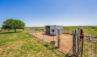 9404 Crow Ln, Adkins, TX 78101