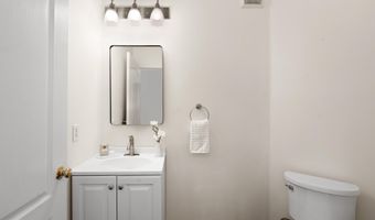 18 MONTFORT Dr, Belle Mead, NJ 08502