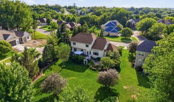 4002 Edgewater Dr, Ames, IA 50010