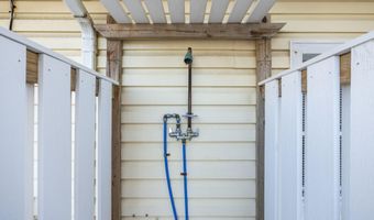 205 Barefoot Ln, Atlantic Beach, NC 28512