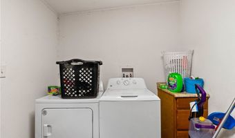 1033 E 4th St, Alice, TX 78332