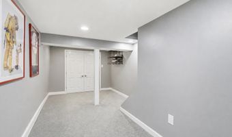 482 Clifton Ave, Bayville, NJ 08721
