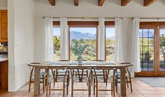 206 Hondo Seco Rd, Arroyo Seco, NM 87514