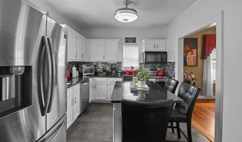 56 Errol St, Warwick, RI 02888