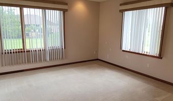 204 Steeplechase Dr, Auburn, IN 46706