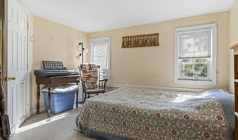81 Richardson St, Bath, ME 04530
