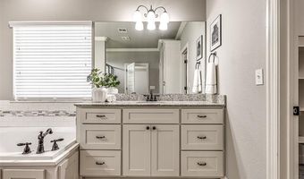 5507 Nottingham Pl, Bartlesville, OK 74006