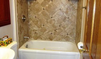 622 Center St, Alden, IA 50006