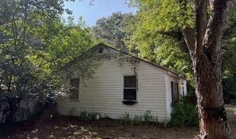 705 Thompson St, Ashland, VA 23005