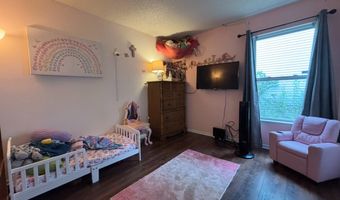 6649 Earlswood Dr, Indianapolis, IN 46217