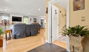 15 Cider Mill Ln, Standish, ME 04084