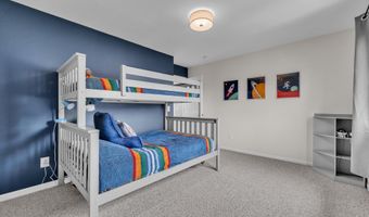 5049 Birdie Ln, Ann Arbor, MI 48103
