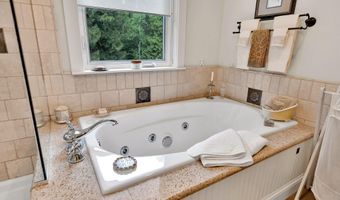 1201 Paradise Valley Rd, Bonners Ferry, ID 83805