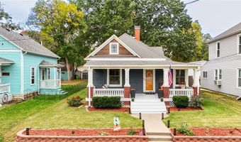 1115 7th St, Baldwin City, KS 66006