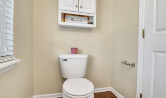 208 Hallock Pl, Abingdon, VA 24210