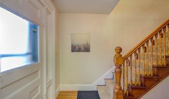 3214 Post Rd, Warwick, RI 02886