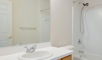 4871 S Ridgeside Cir, Ann Arbor, MI 48105