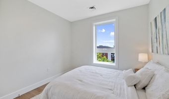 301 Border St 607, Boston, MA 02128