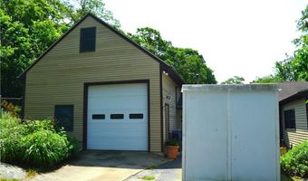 11 Buckeye Brook Rd, Charlestown, RI 02813