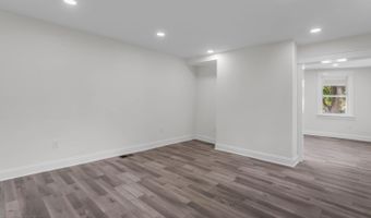 35 Church St, Allentown, NJ 08501