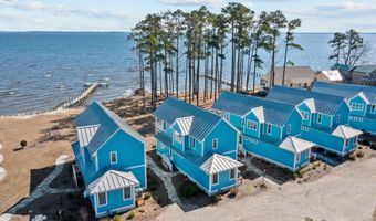 511 Neuse Village Rd # C5, Arapahoe, NC 28510