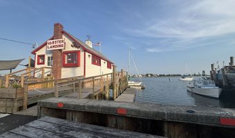 89 Commerce St, Clinton, CT 06413