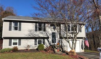 70 Mohawk St, Cumberland, RI 02864