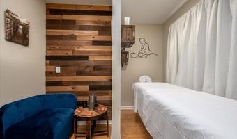 7403 OLD CHAPEL Dr, Bowie, MD 20715
