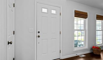 108 Boxelder Ln, Amherst, NY 14228
