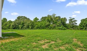 97 Coachman Ln, Autryville, NC 28318