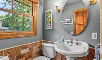 5310 Dorsett Dr, Madison, WI 53711